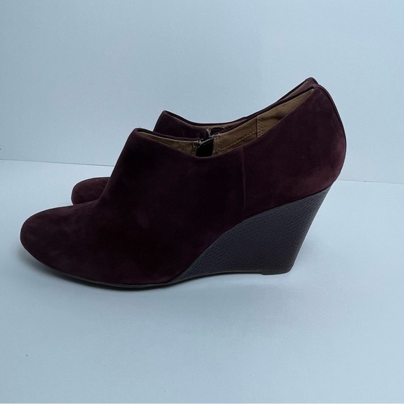 Clarks Artisan Burgundy Ankle Wedge size 7.5 - Picture 5 of 7